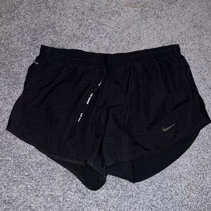 NIKE RUNNING SHORTS